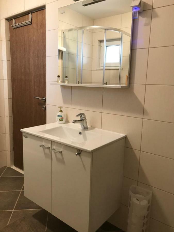 Holiday House Kora Кореница Экстерьер фото