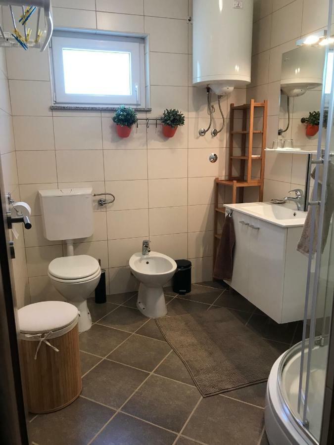Holiday House Kora Кореница Экстерьер фото
